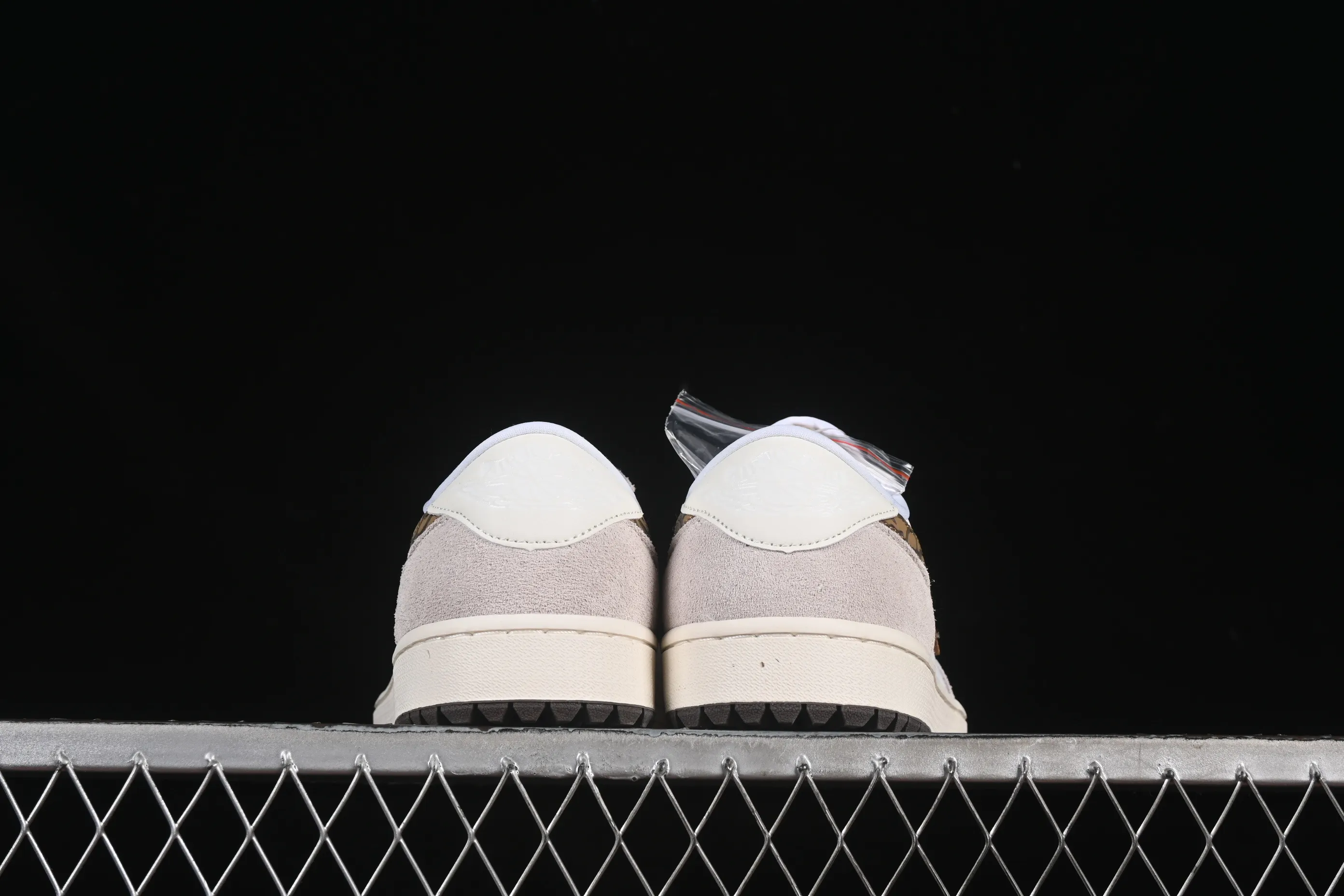 All categories Air Jordan Jordan series basketball shoes Air Jordan 1 Low Air Jordan 1 Low Golf AJ1 Joe 1 new golf version white gray gold color DD9315-116